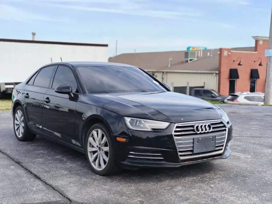 2017 Audi A4 Premium photo 1