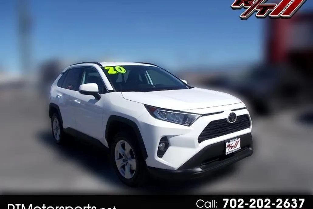 2020 Toyota RAV4 XLE photo 1