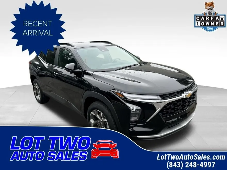 2024 Chevrolet Trax LT photo 1