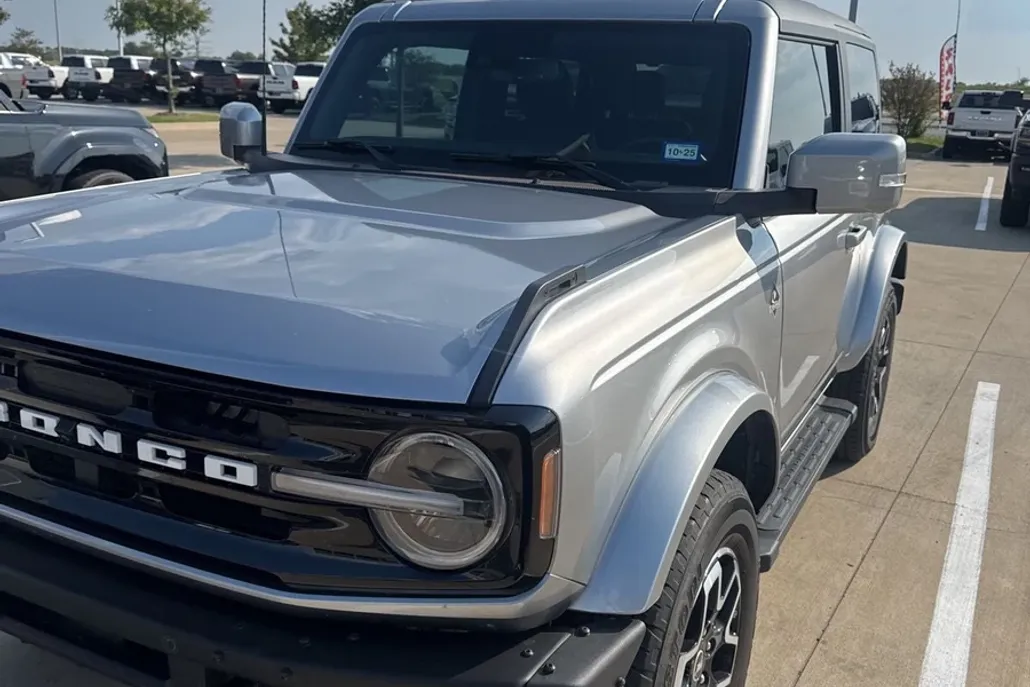 2022 Ford Bronco Outer Banks photo 1