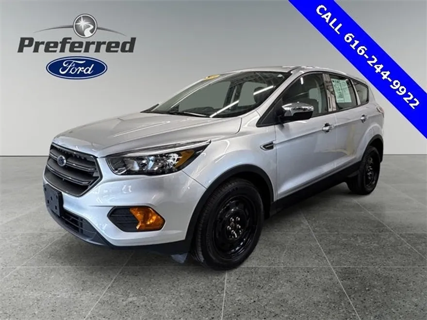 2019 Ford Escape S photo 1