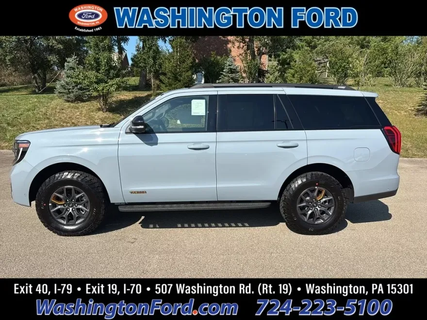 2025 Ford Expedition photo 1
