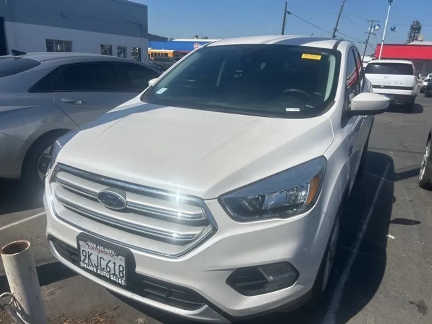 2019 Ford Escape SE photo 1