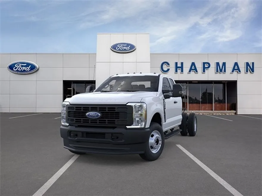 2025 Ford F-350 XL photo 1