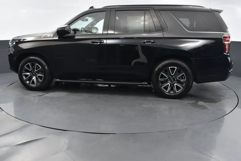 2021 Chevrolet Tahoe Z71 photo 1