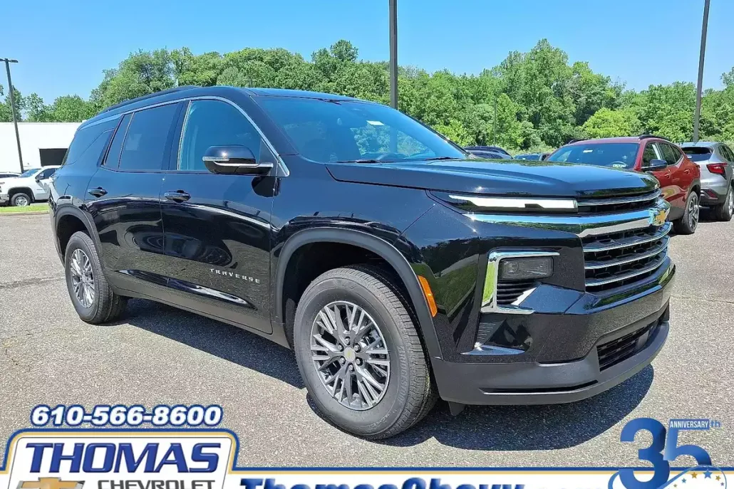 2025 Chevrolet Traverse photo 1