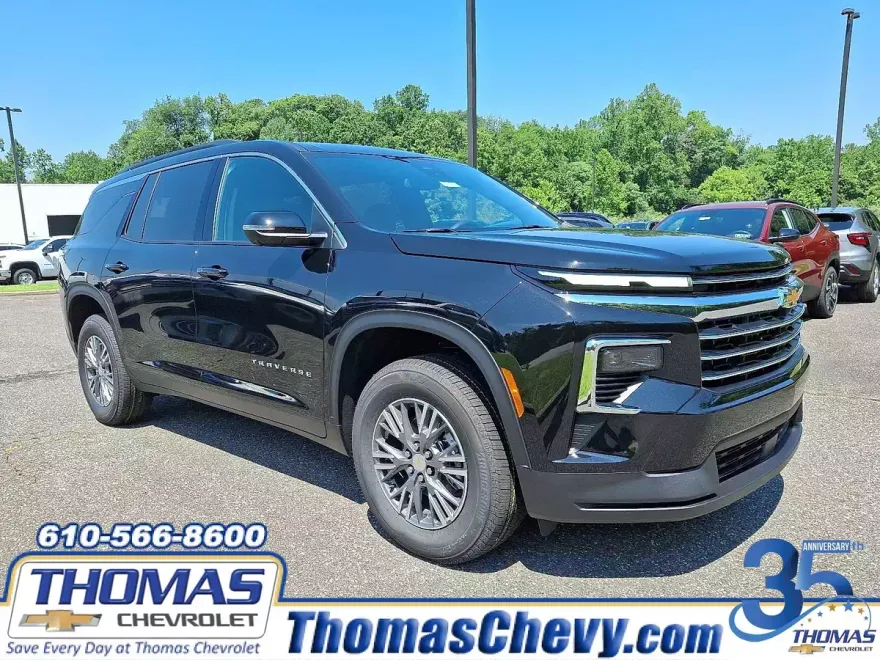 2025 Chevrolet Traverse photo 1