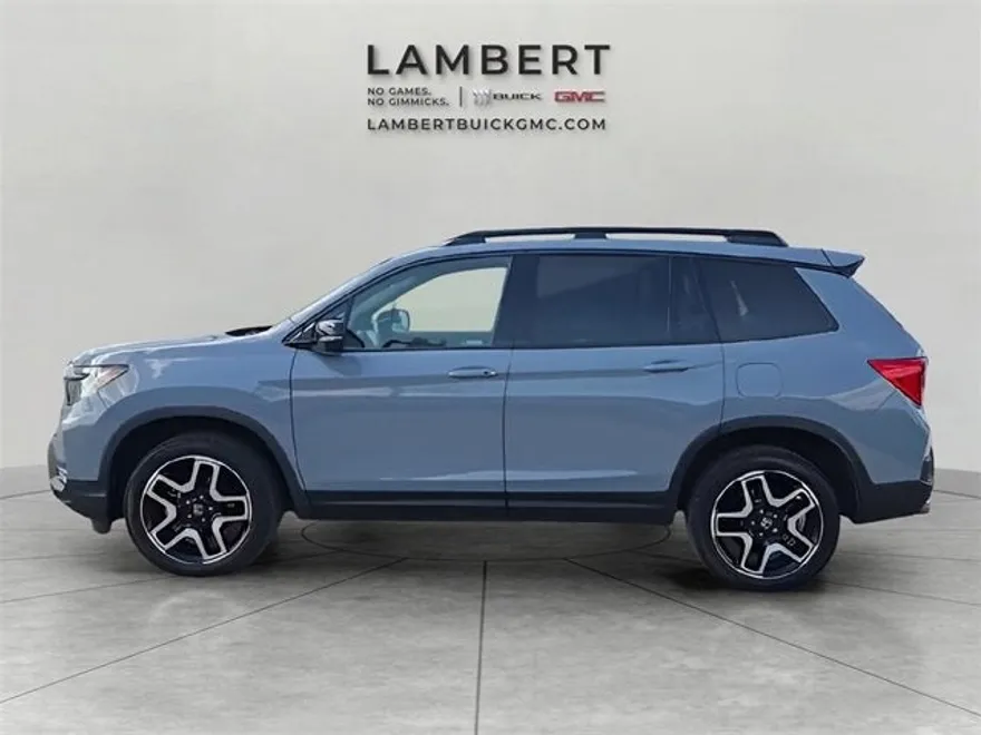 2023 Honda Passport Elite photo 1