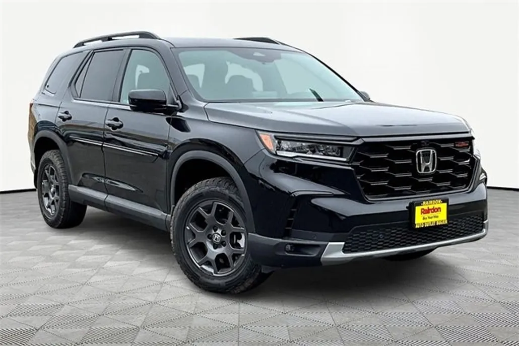 2025 Honda Pilot TrailSport photo 1