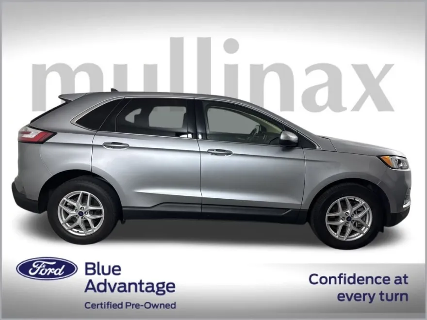 2022 Ford Edge SEL photo 1