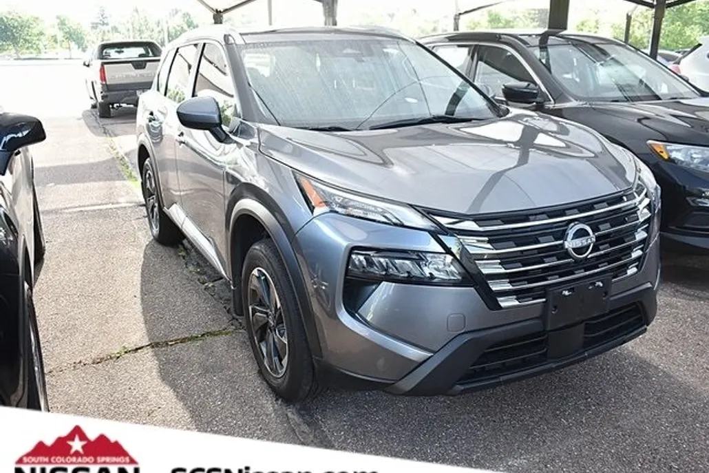 2024 Nissan Rogue SV photo 1