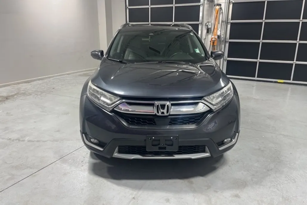 2017 Honda CR-V Touring photo 1