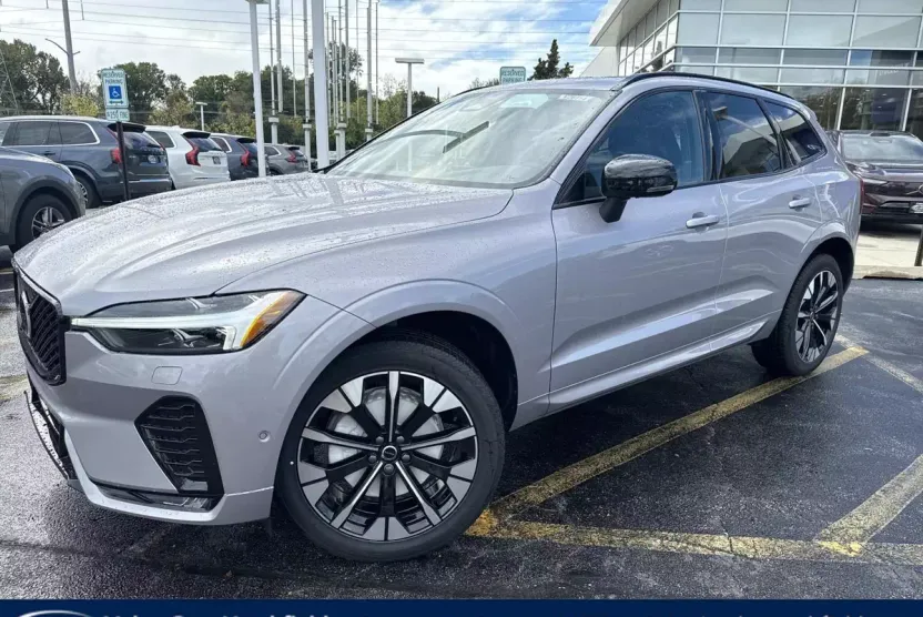 2026 Volvo XC60 B5 Plus photo 1