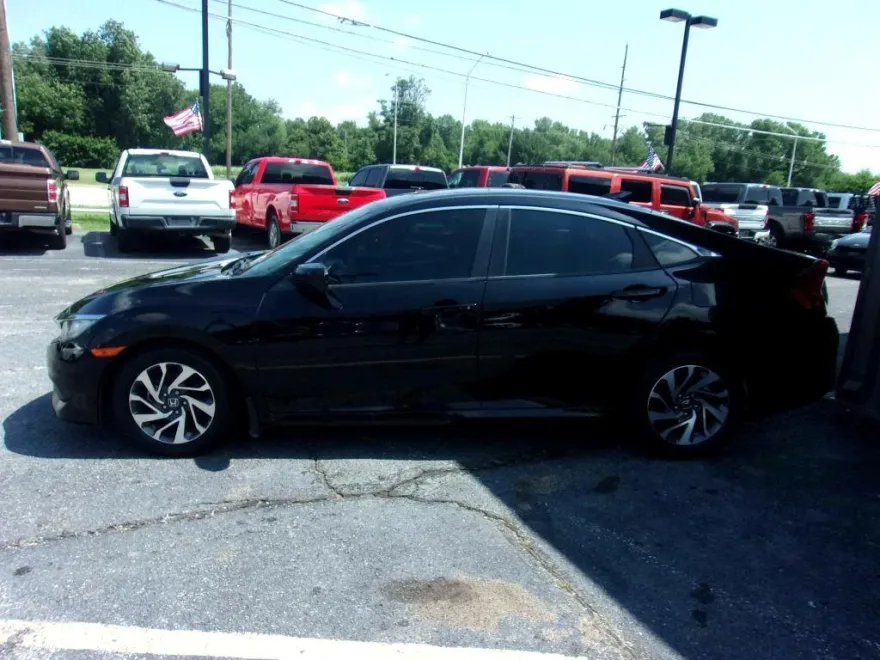2018 Honda Civic EX photo 1