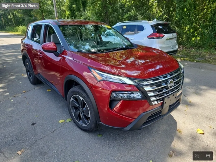 2024 Nissan Rogue SV photo 1