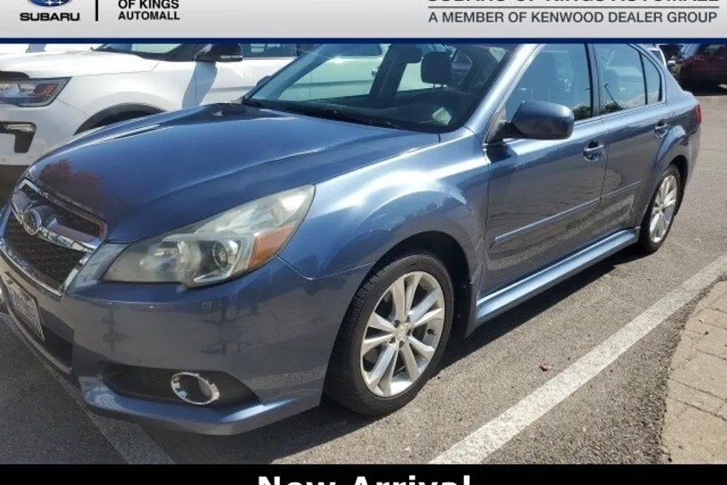 2013 Subaru Legacy 2.5i Limited photo 1