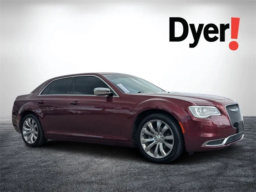 2019 Chrysler 300 Touring photo 1