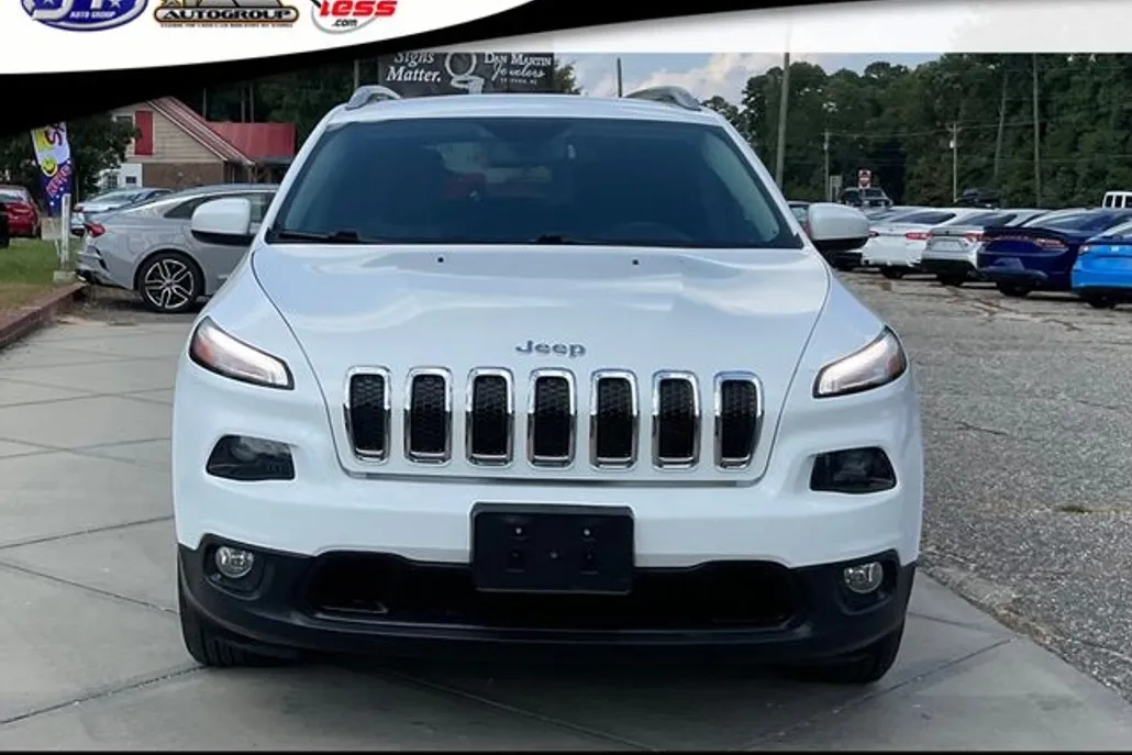 2018 Jeep Cherokee Latitude photo 1