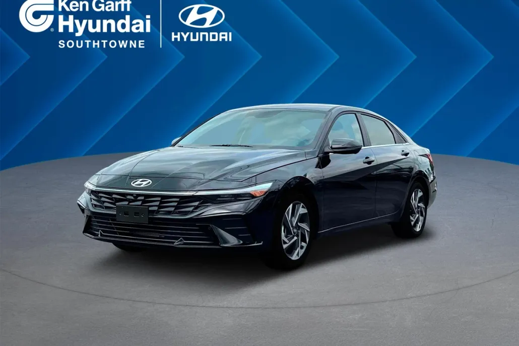 2025 Hyundai Elantra Limited photo 1