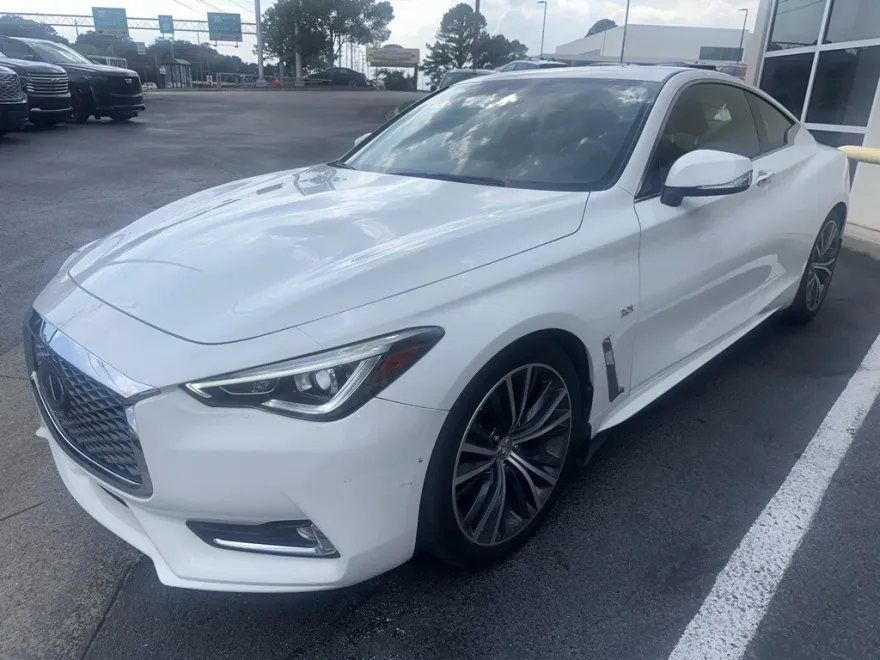2019 Infiniti Q60 3.0t Luxe Coupe photo 1