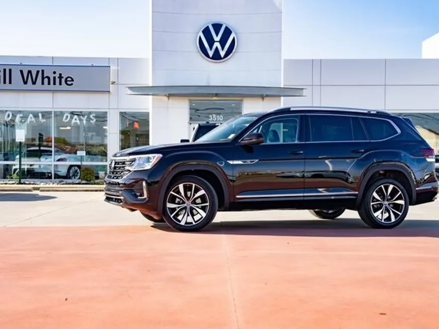 2025 Volkswagen Atlas SEL Premium R-Line photo 1