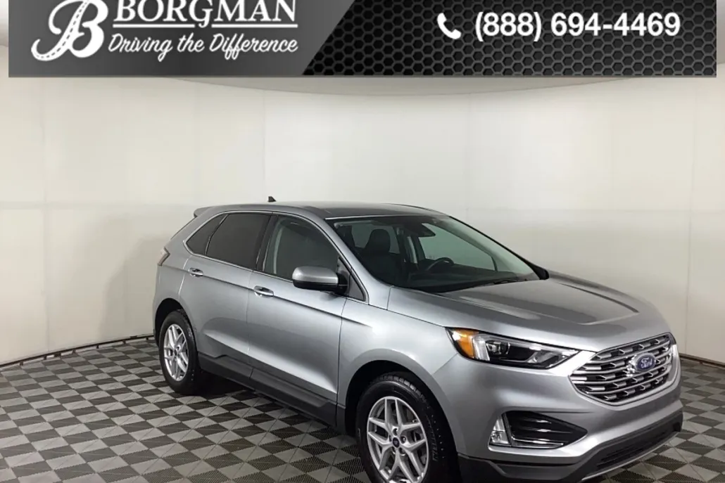 2022 Ford Edge SEL photo 1
