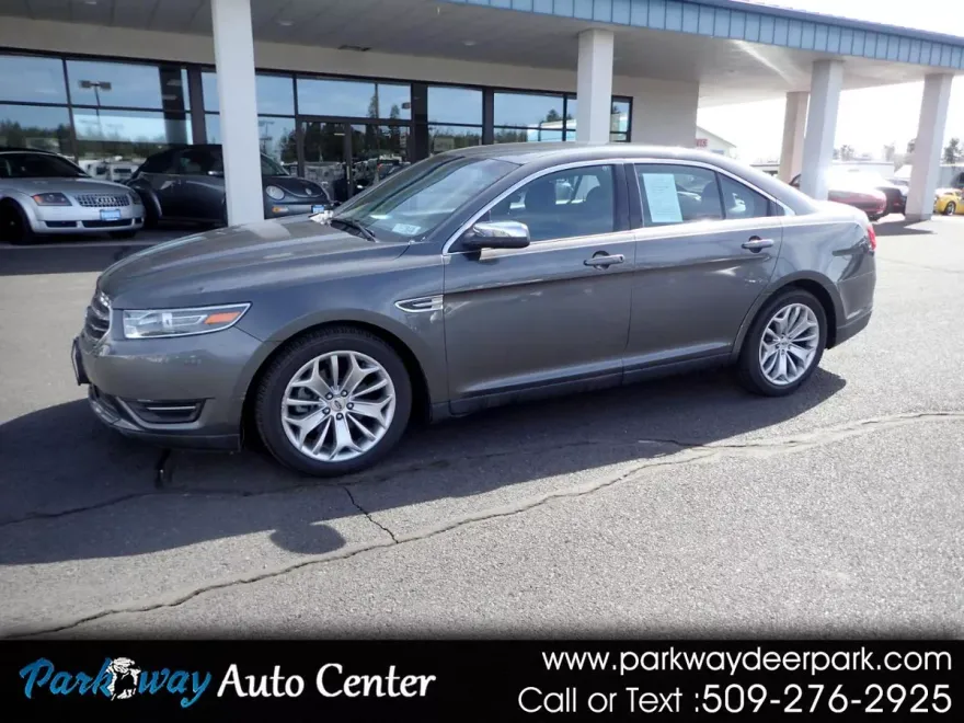 2016 Ford Taurus Limited photo 1
