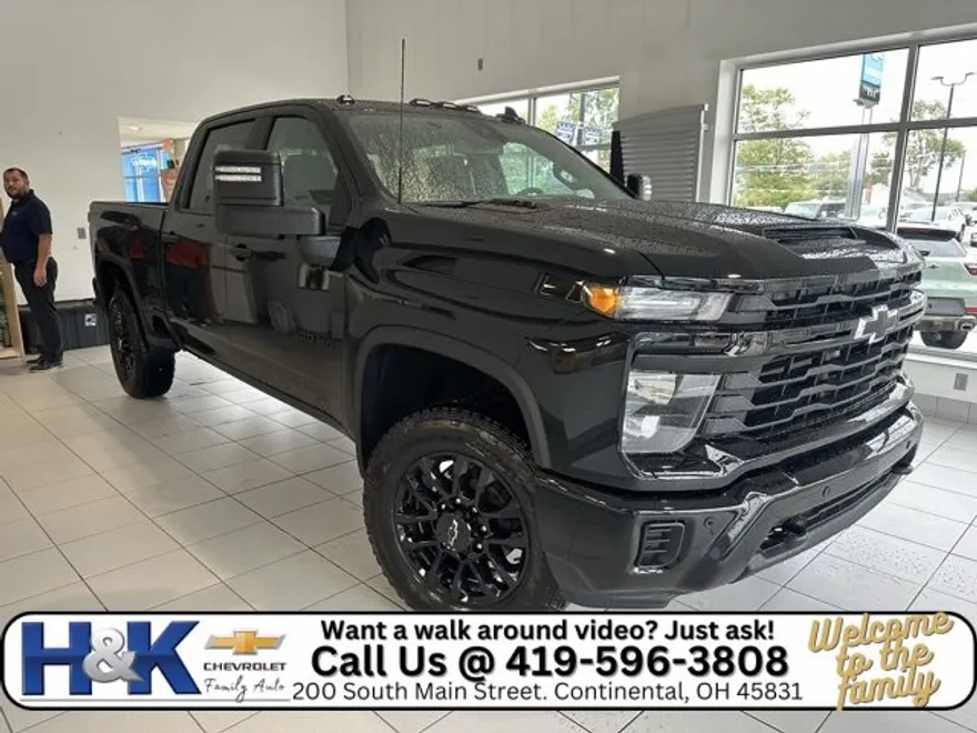 2026 Chevrolet Silverado 2500HD Custom photo 1