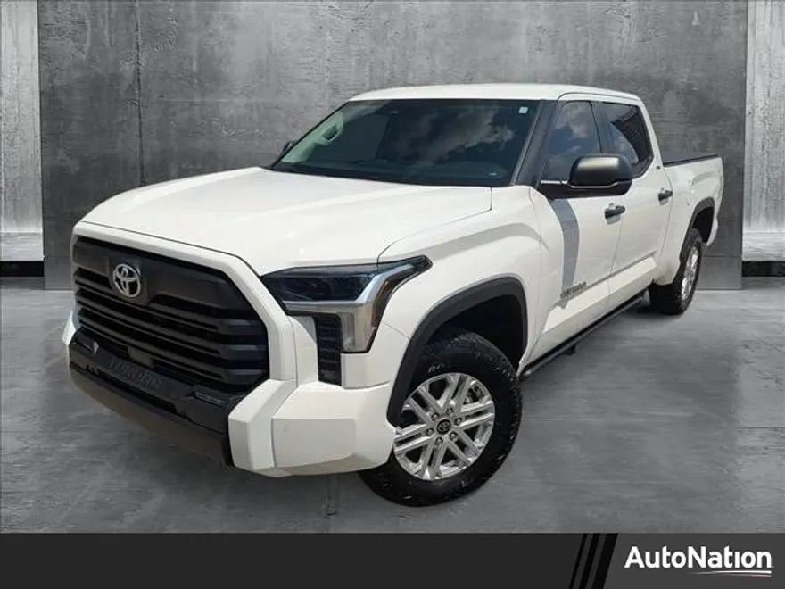2024 Toyota Tundra SR5 CrewMax photo 1
