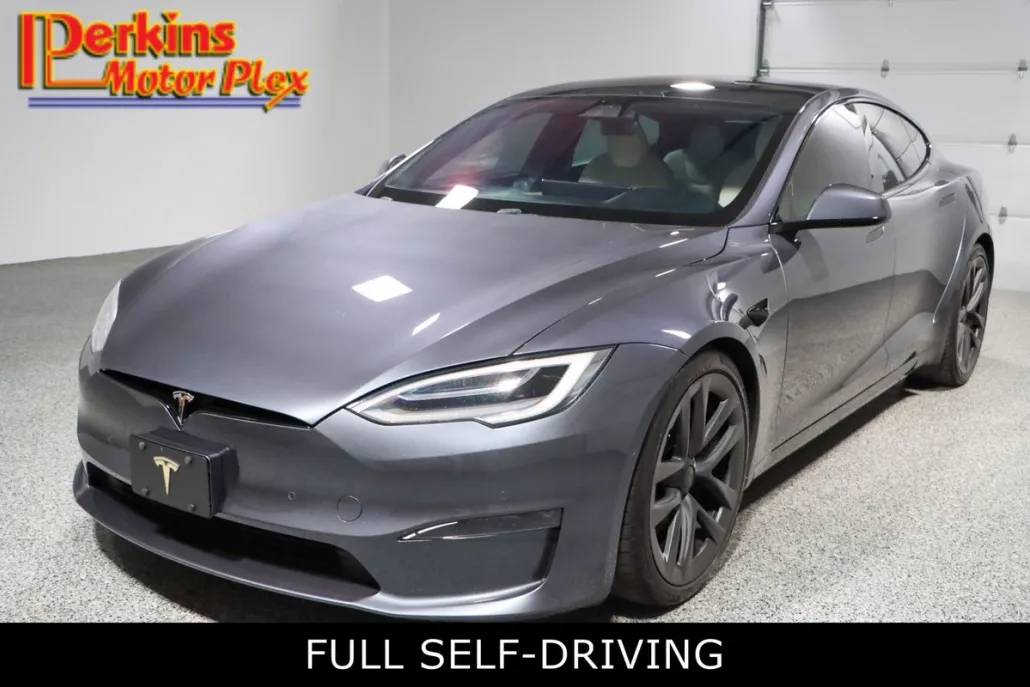 2021 Tesla Model S Plaid photo 1