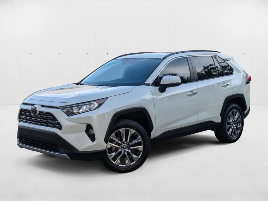 2019 Toyota RAV4 Limited photo 1