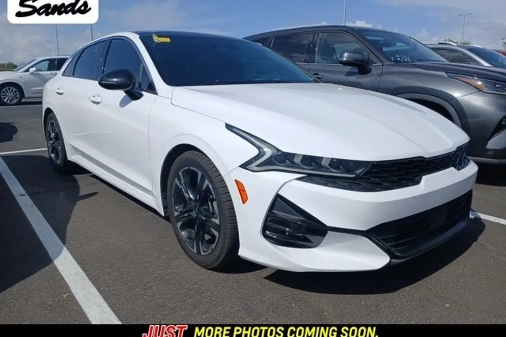 2022 Kia K5 GT-Line photo 1