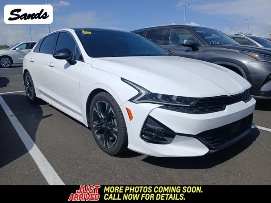 2022 Kia K5 GT-Line photo 1