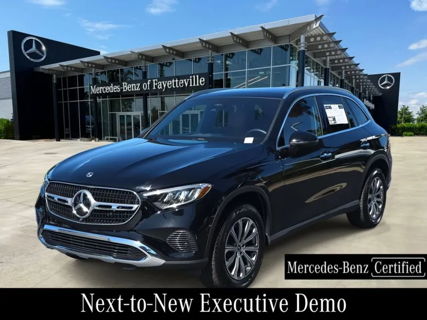 2025 Mercedes Benz GLC 300 photo 1