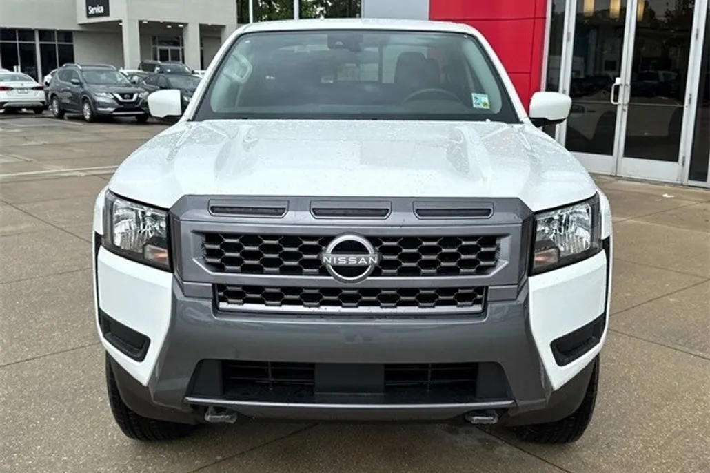 2025 Nissan Frontier SV photo 1