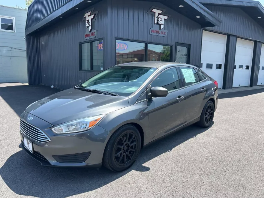 2018 Ford Focus SE photo 1