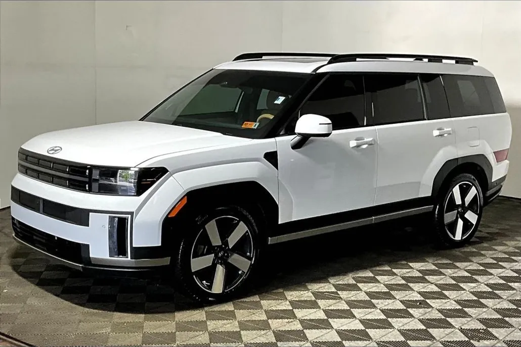 2024 Hyundai Santa Fe Limited photo 1