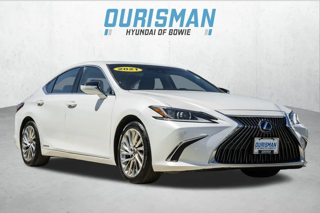 2021 Lexus ES 300h Luxury photo 1