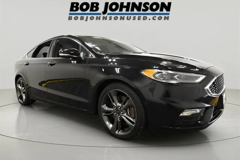 2017 Ford Fusion Sport photo 1
