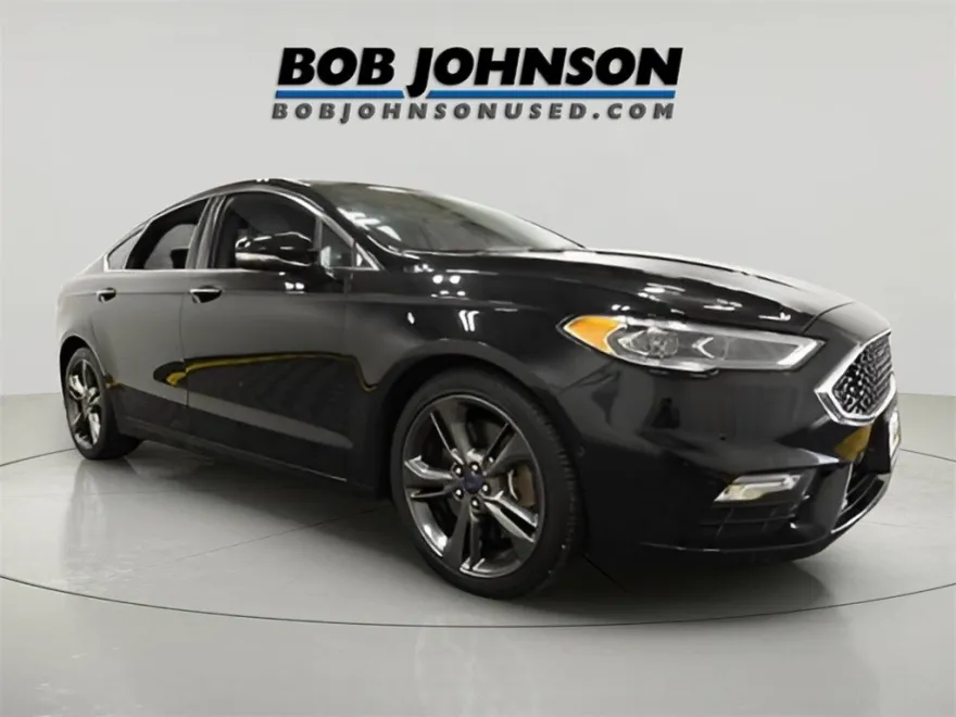 2017 Ford Fusion Sport photo 1