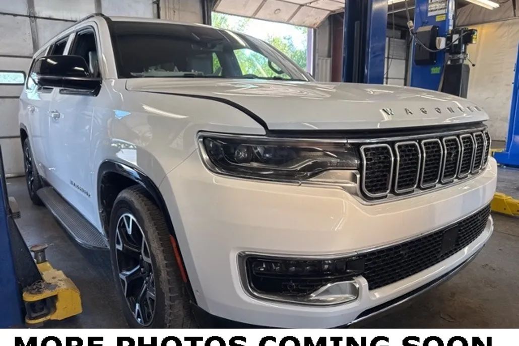 2025 Jeep Wagoneer L Series III photo 1