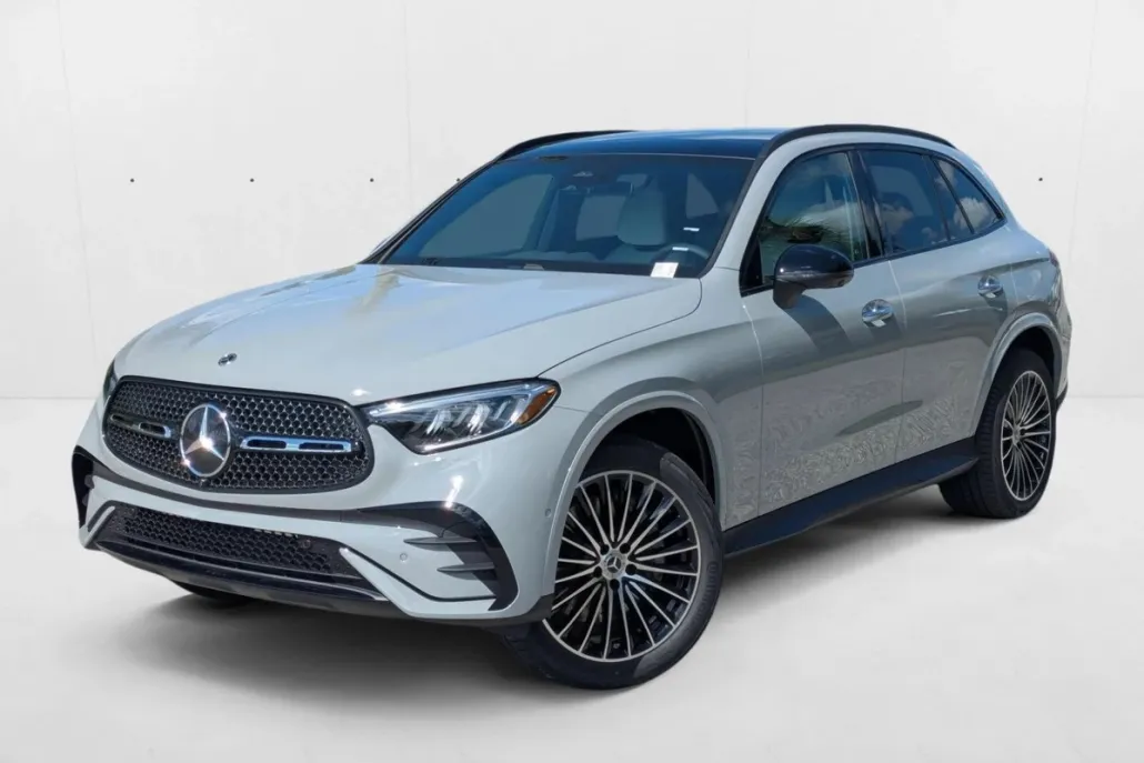 2026 Mercedes Benz GLC 300 photo 1