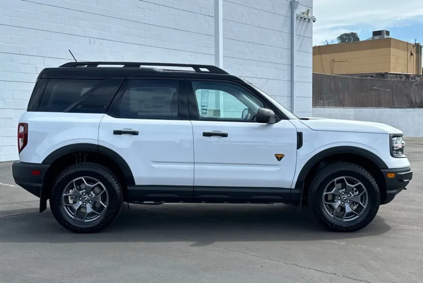 2024 Ford Bronco Sport Badlands photo 1