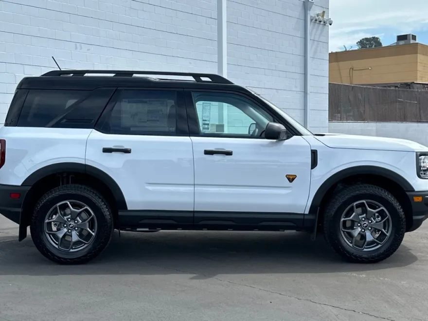 2024 Ford Bronco Sport Badlands photo 1