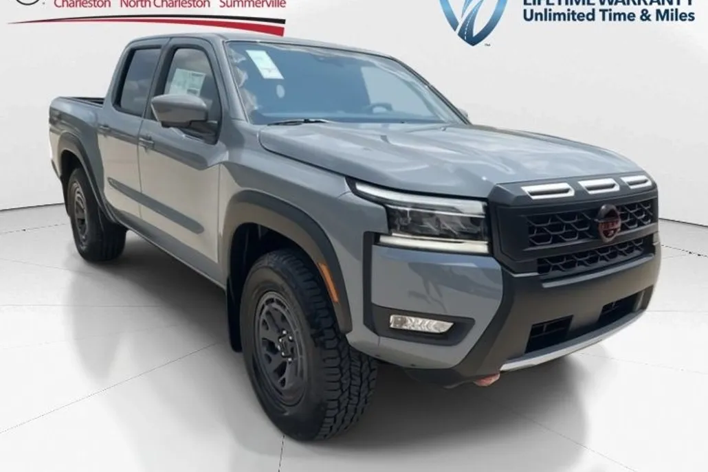 2025 Nissan Frontier PRO-4X photo 1