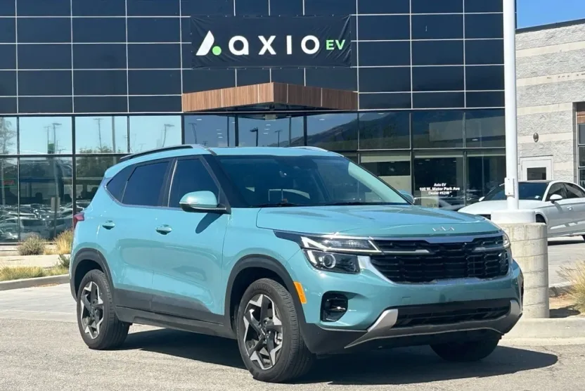 2025 Kia Seltos EX photo 1