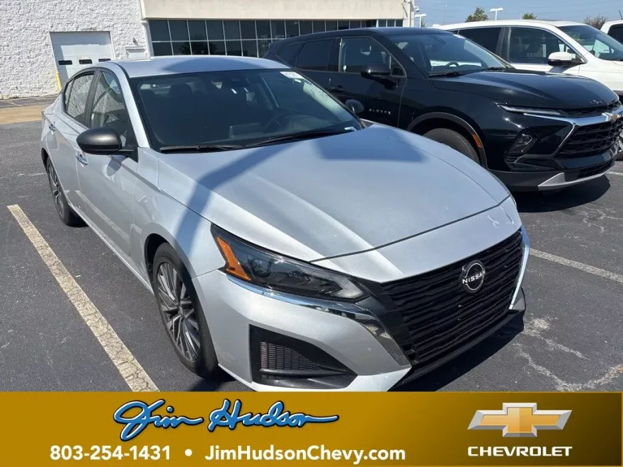 2024 Nissan Altima 2.5 SV photo 1