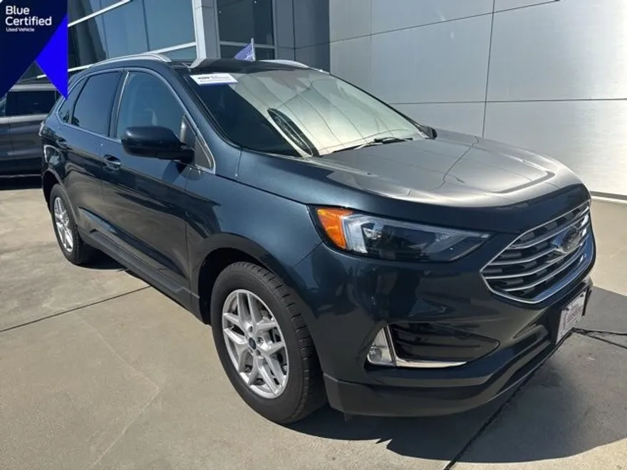 2022 Ford Edge SEL photo 1