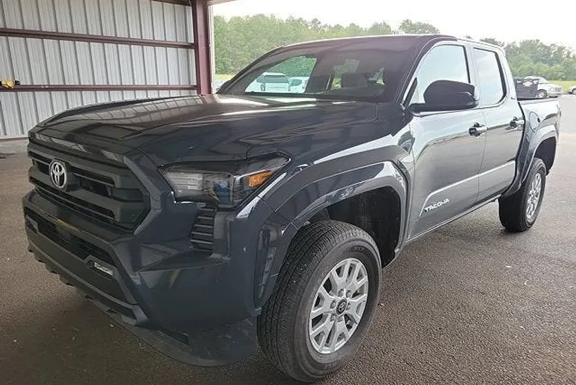 2025 Toyota Tacoma SR5 photo 1