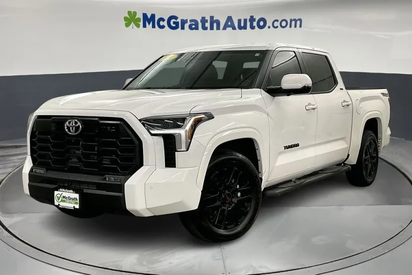 2024 Toyota Tundra SR5 photo 1